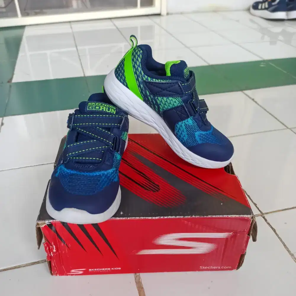 Skechers Boy Ukuran 26