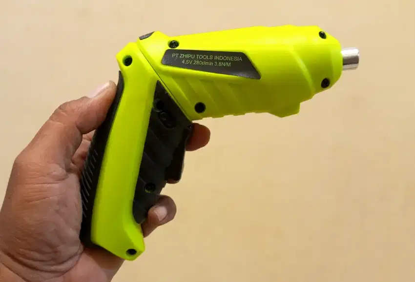 Mini bor / obeng elektrik