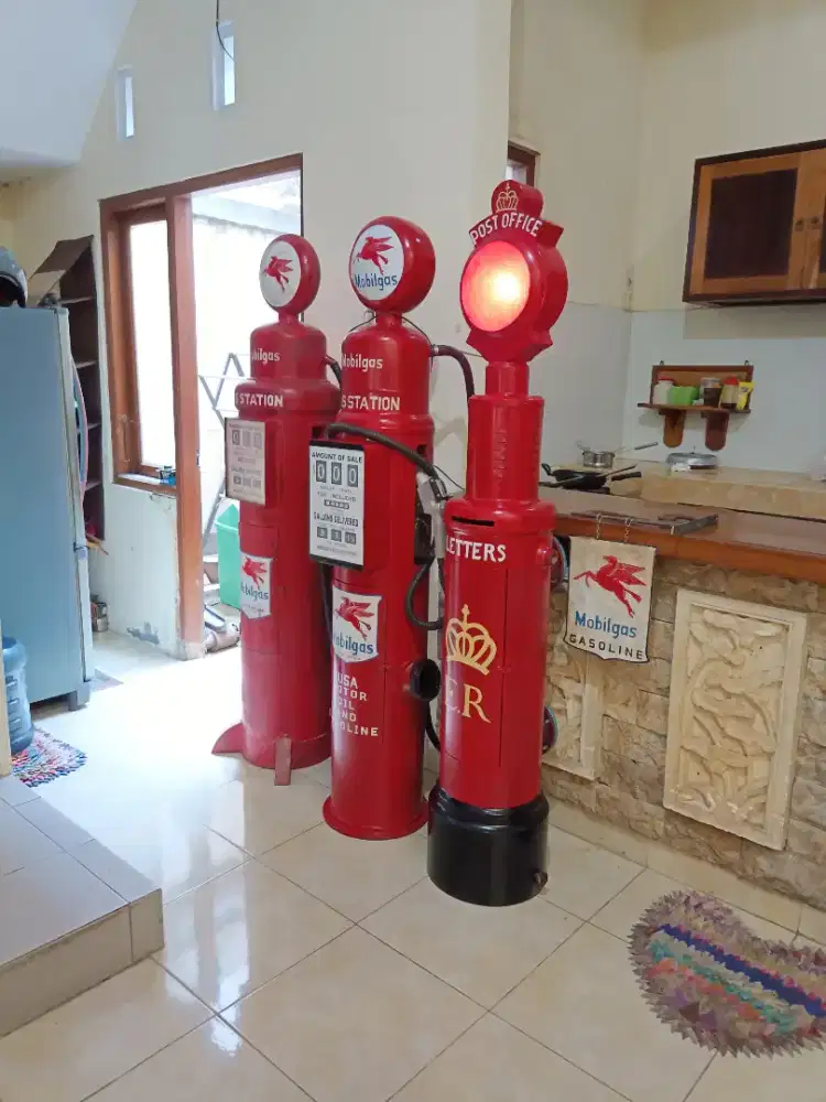 Replika Gaspump & mail box