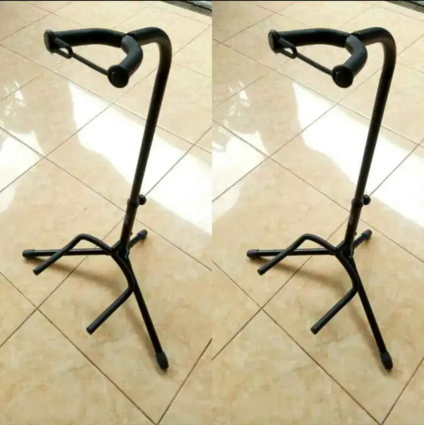 stand gitar bawah