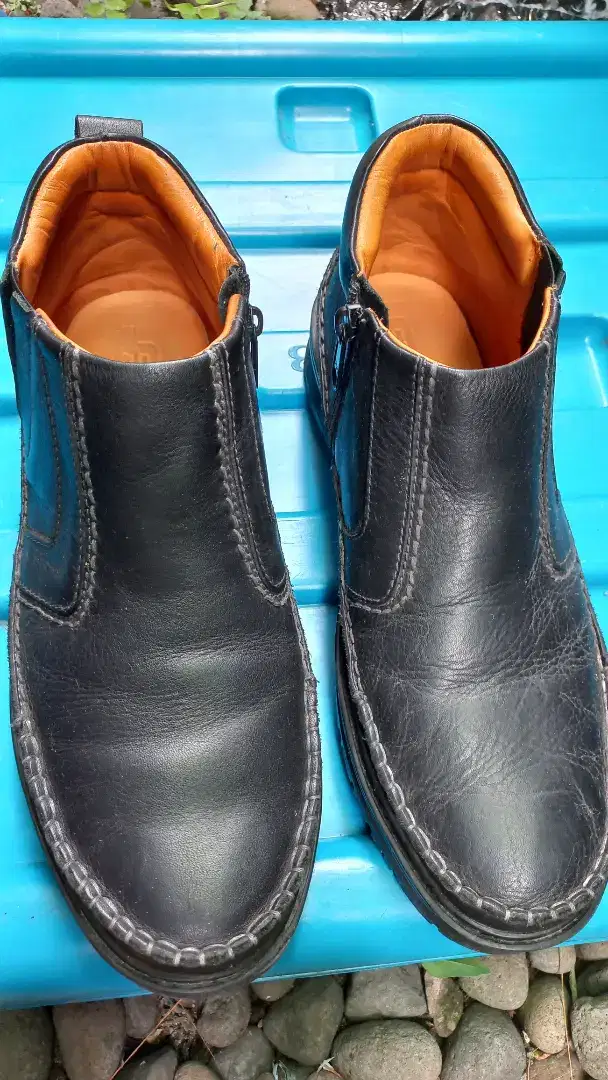 Sepatu pria formal
