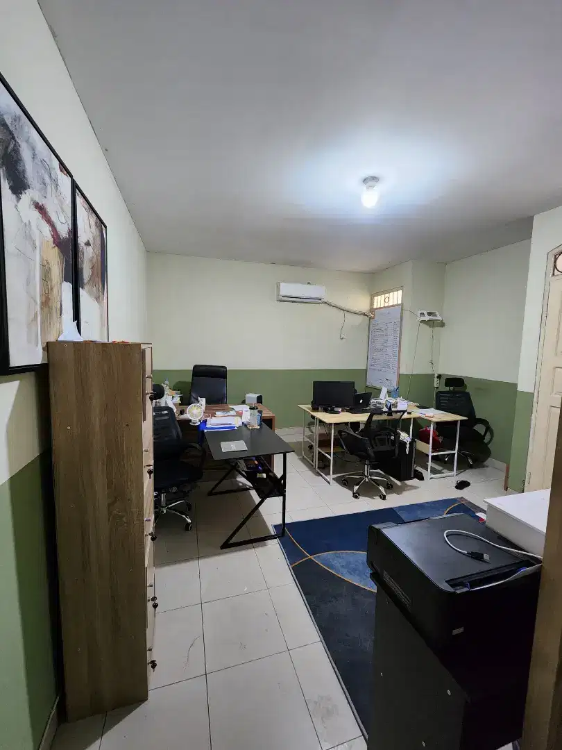 Disewakan 1 Ruangan Untuk Kantor Lokasi Klp Gading Strategis