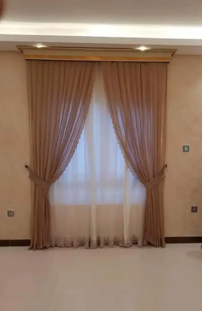 Jual tirai jendela gordyn hordeng gorden wallpaper dinding rollblind v