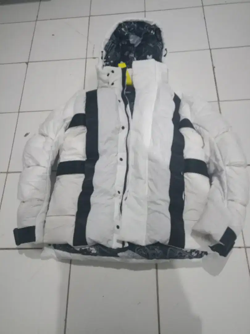Hugo Boss Jaket Bulu Angsa