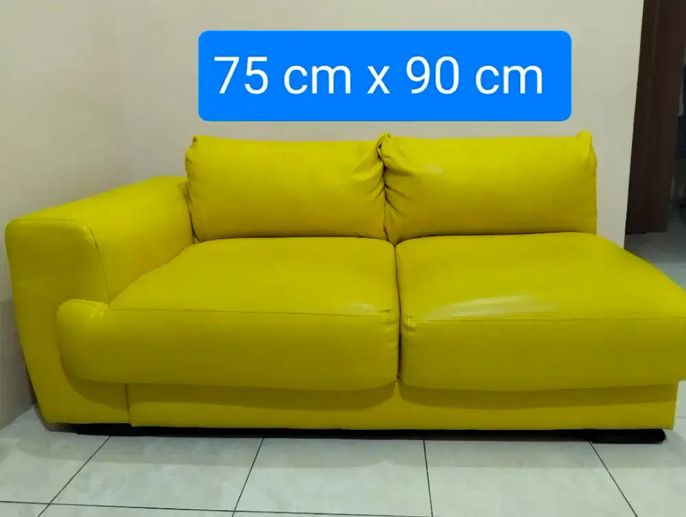 Sofa ruang tamu kuning