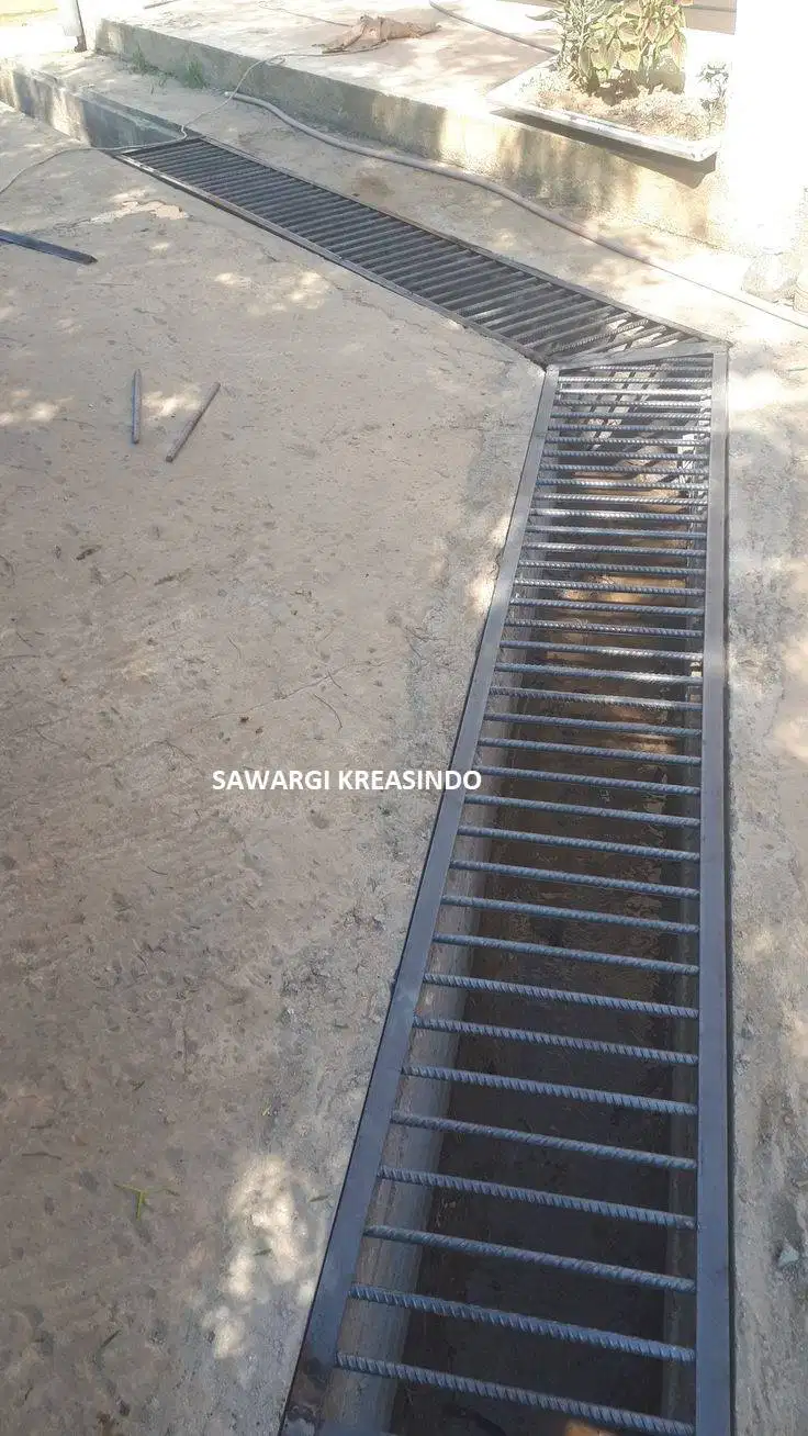 Tutup got / saluran air, pasang besi grill custom