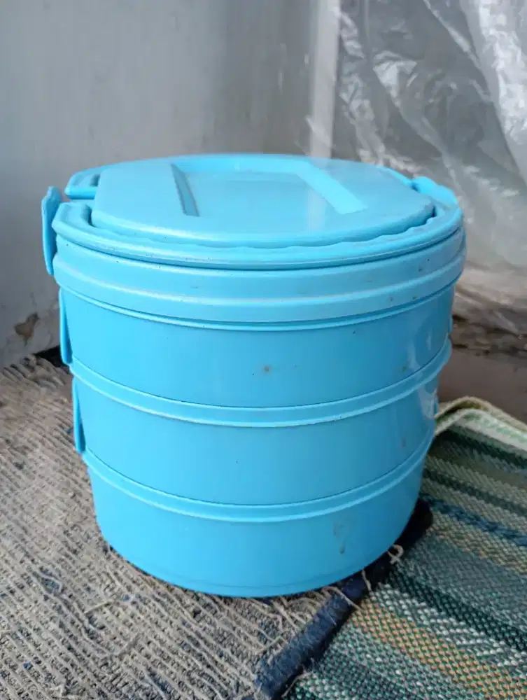 Rantang Plastik 3 susun warna biru