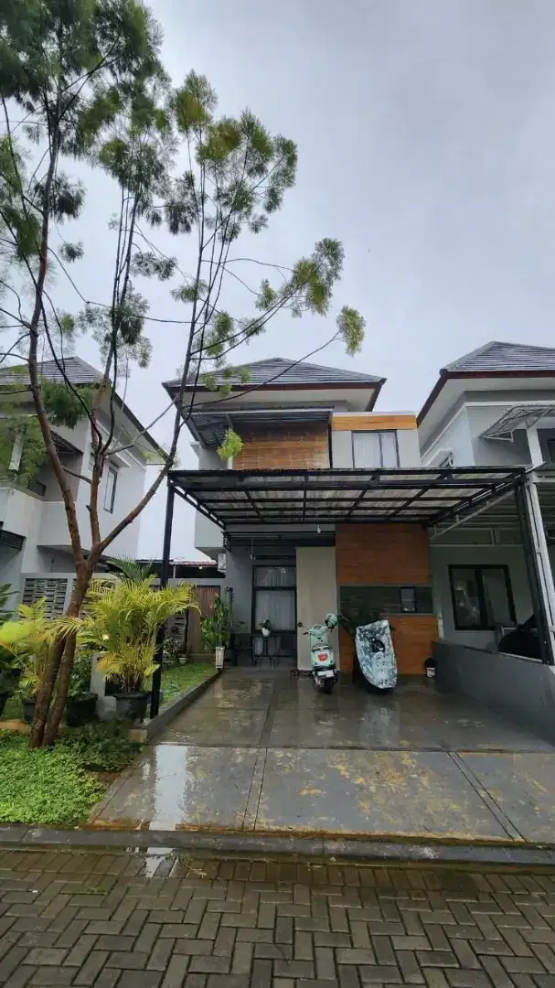 Dijual Murah. Rumah 2 Lantai Di Kedaton BSB City