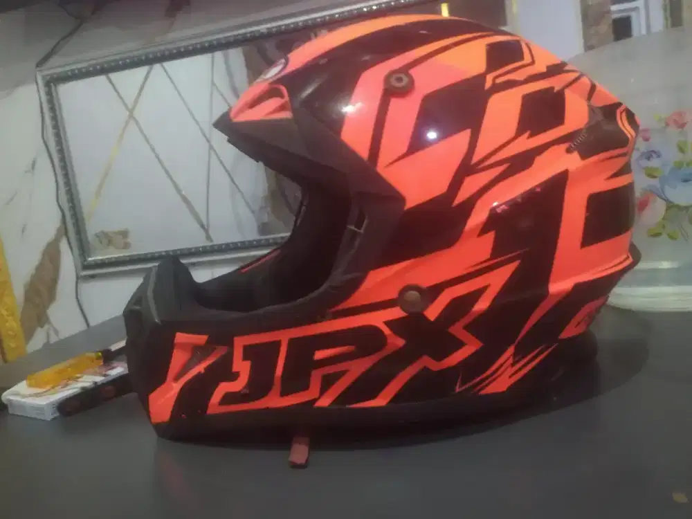 Helm trail jpx keren