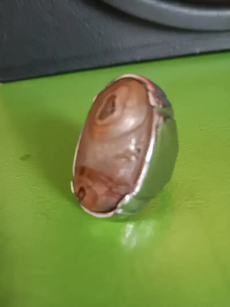 Batu sakral  dobel combong