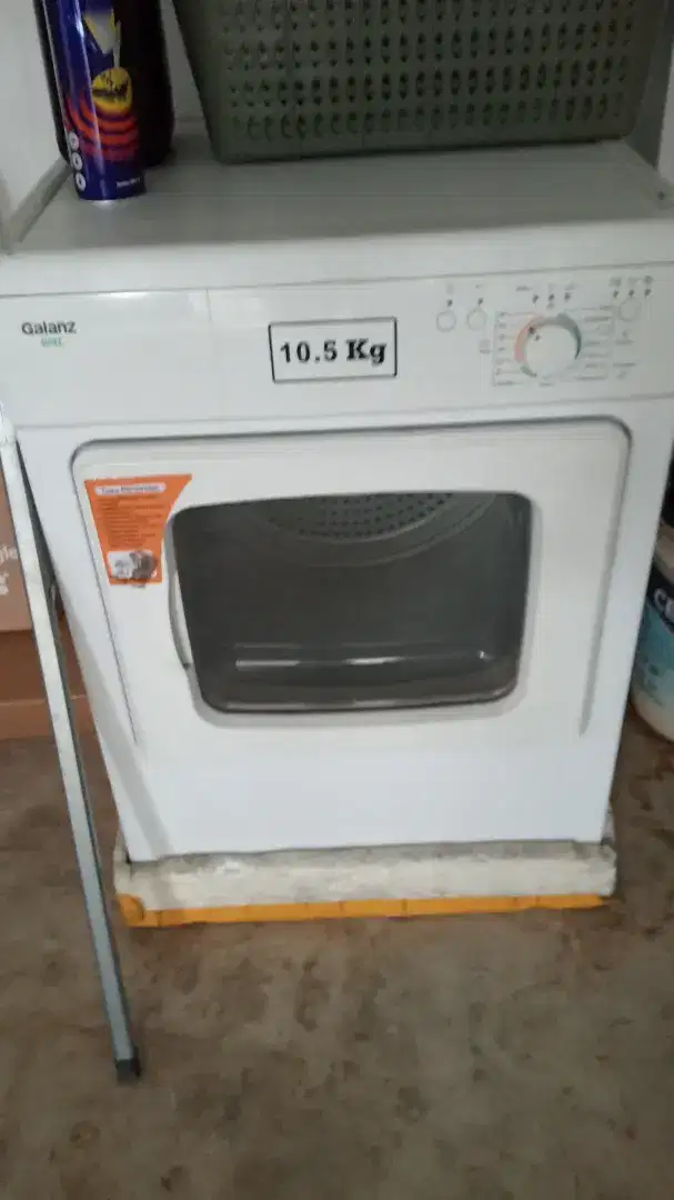 Mesin pengering laundry