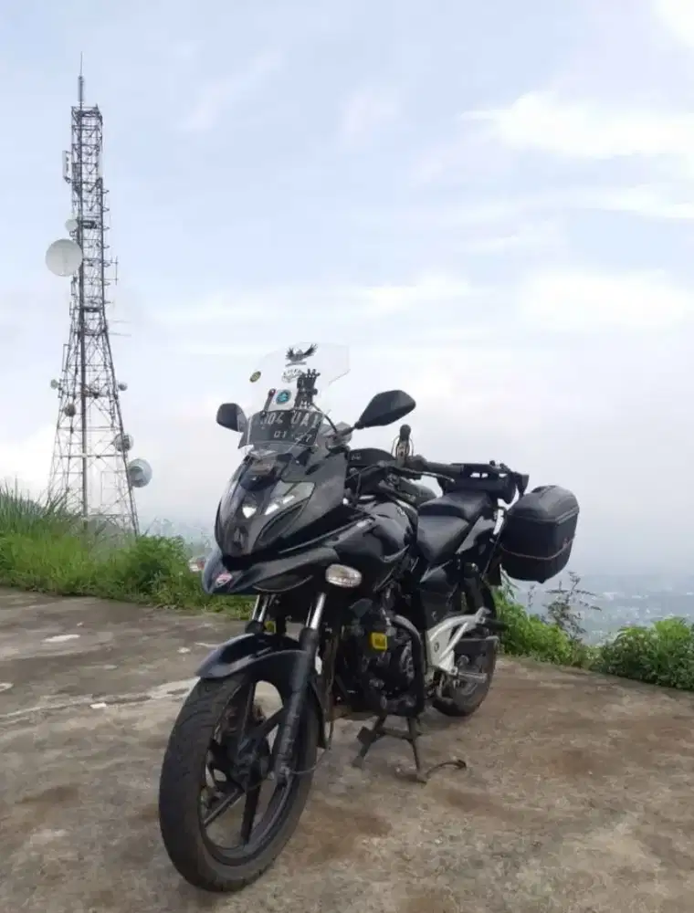 Bajaj pulsar 220 F