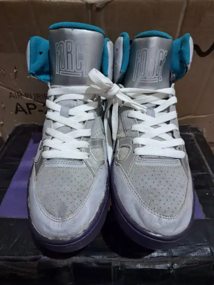 Sepatu nike force
