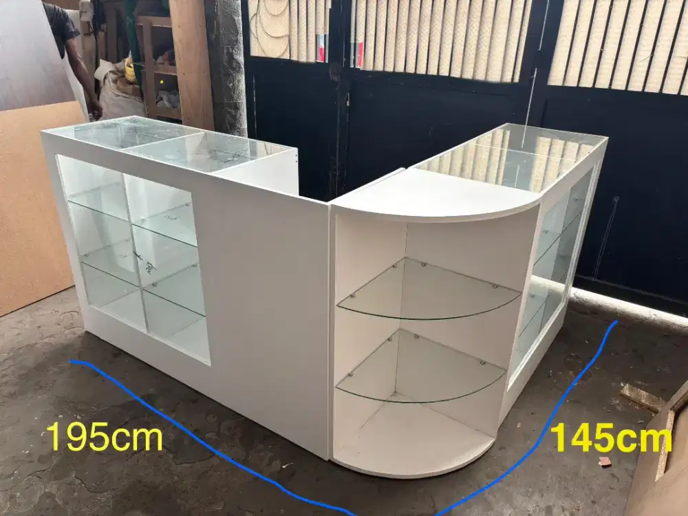 Meja kasir L custom | 190x45x100cm