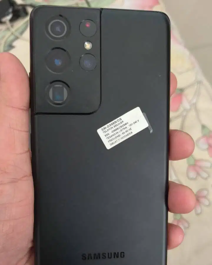 dibli Hp Samsung Z Fold 5 dan seri sebelumnya atau sesudahnya