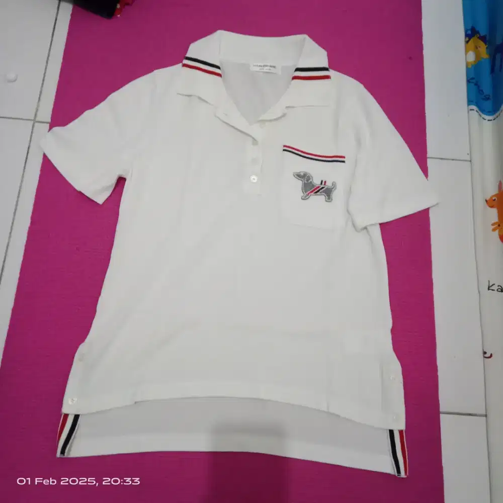 Kaos rajut THOM BROWNE