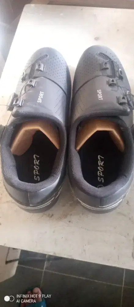 Sepatu sepeda merek sport no 41