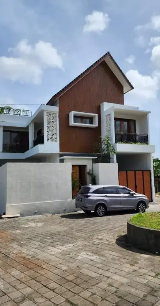 JUAL VILLA MODERN MINIMALIS DI NUSA DUA ,BALI ,VIEW LAUT ,TOL & GUNUNG