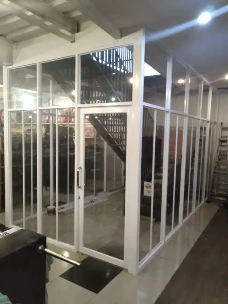 Partisi Aluminium Kaca