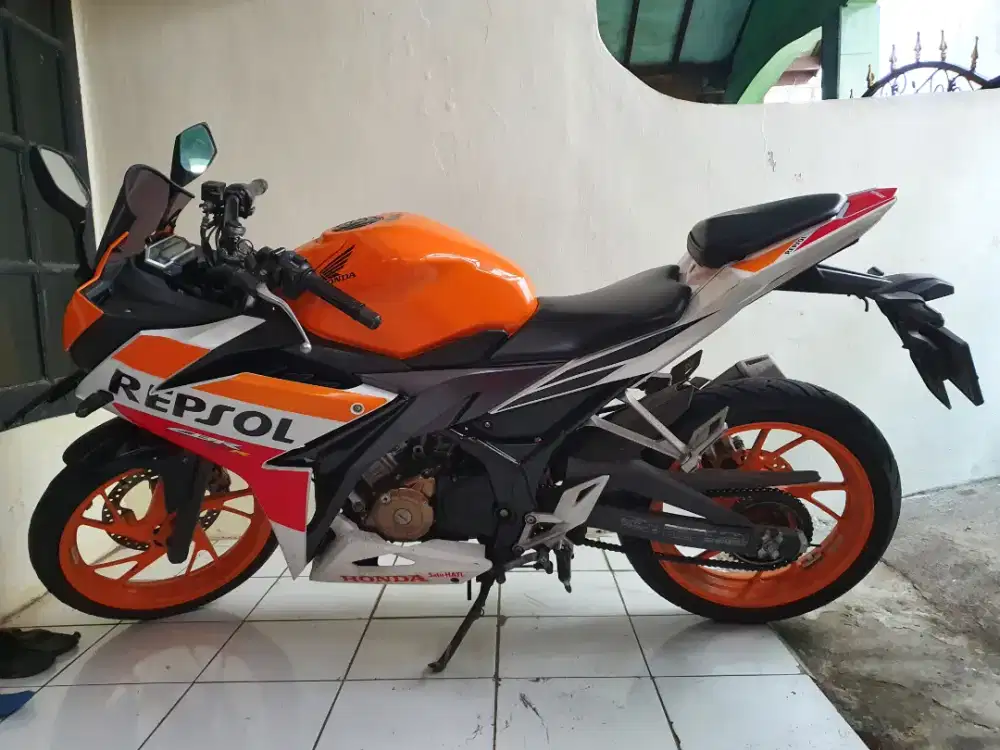 Honda CBR 150R Repsol Facelift 2016