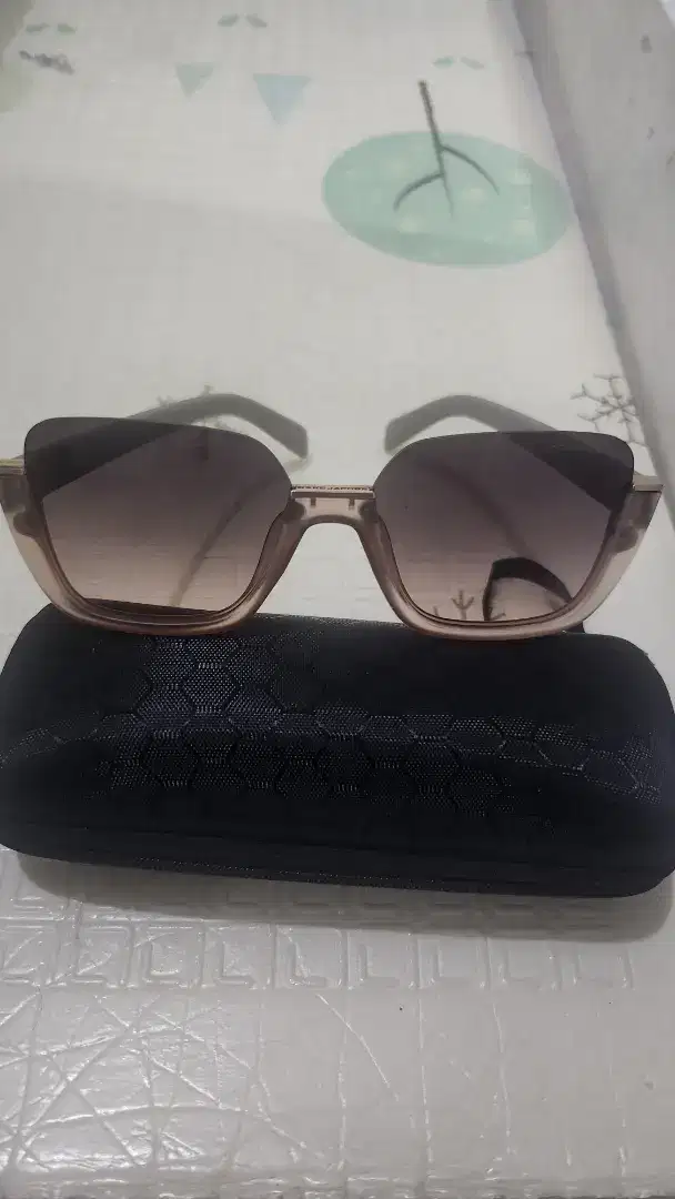 Kacamata MJ Pink