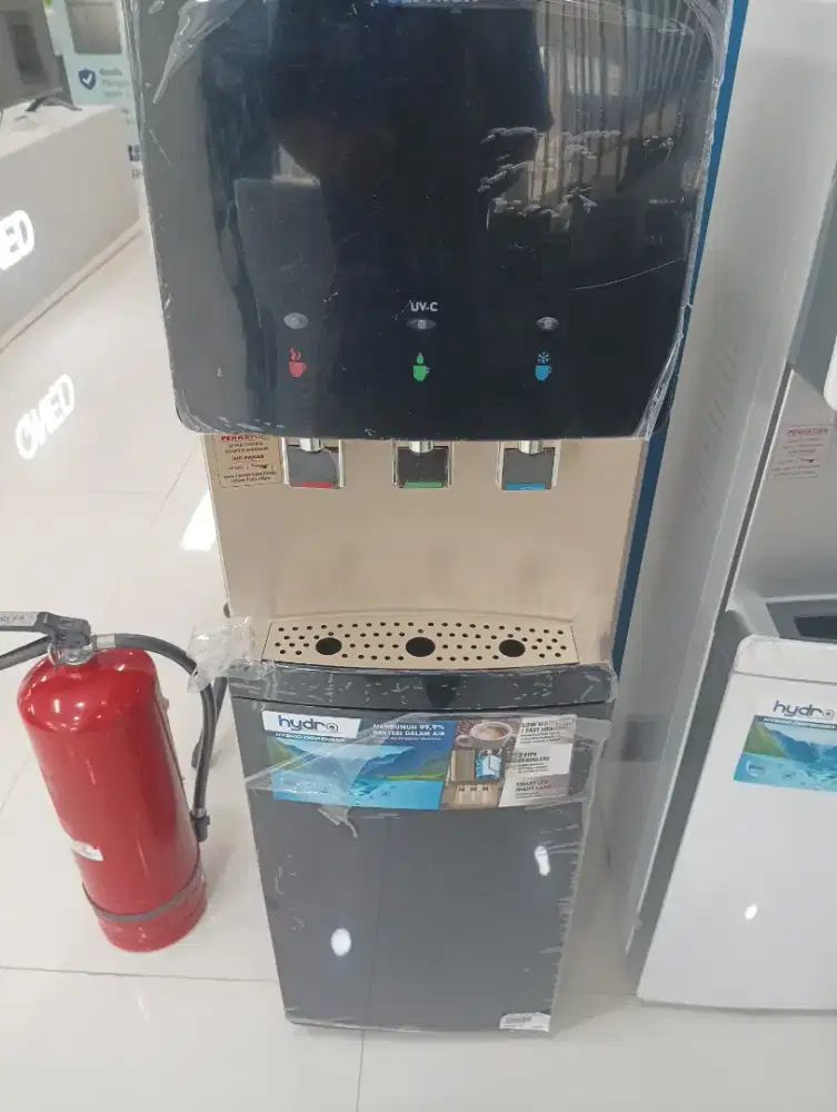 POLYTRON WATER DISPENSER
PWC 778 XUV/BL