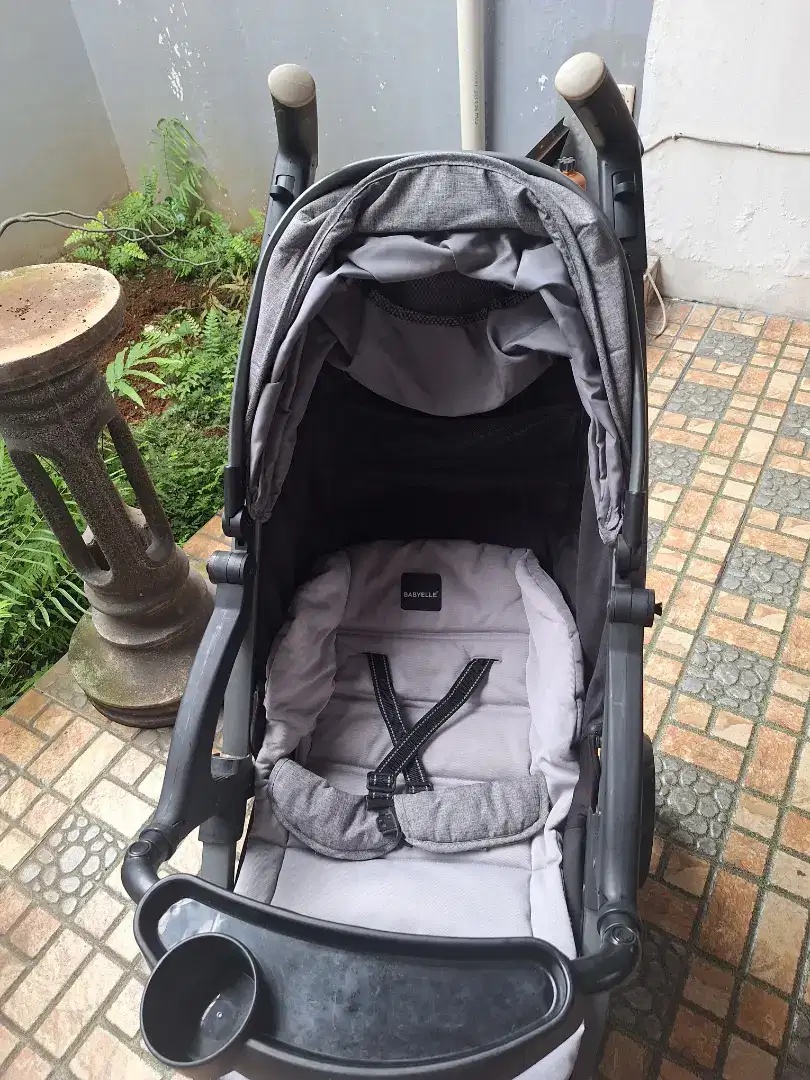 Preloved Stroller Babyelle curv 2