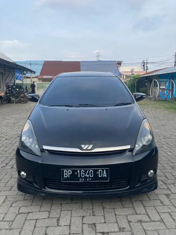 Toyota Wish 1.8 A/T 2006
