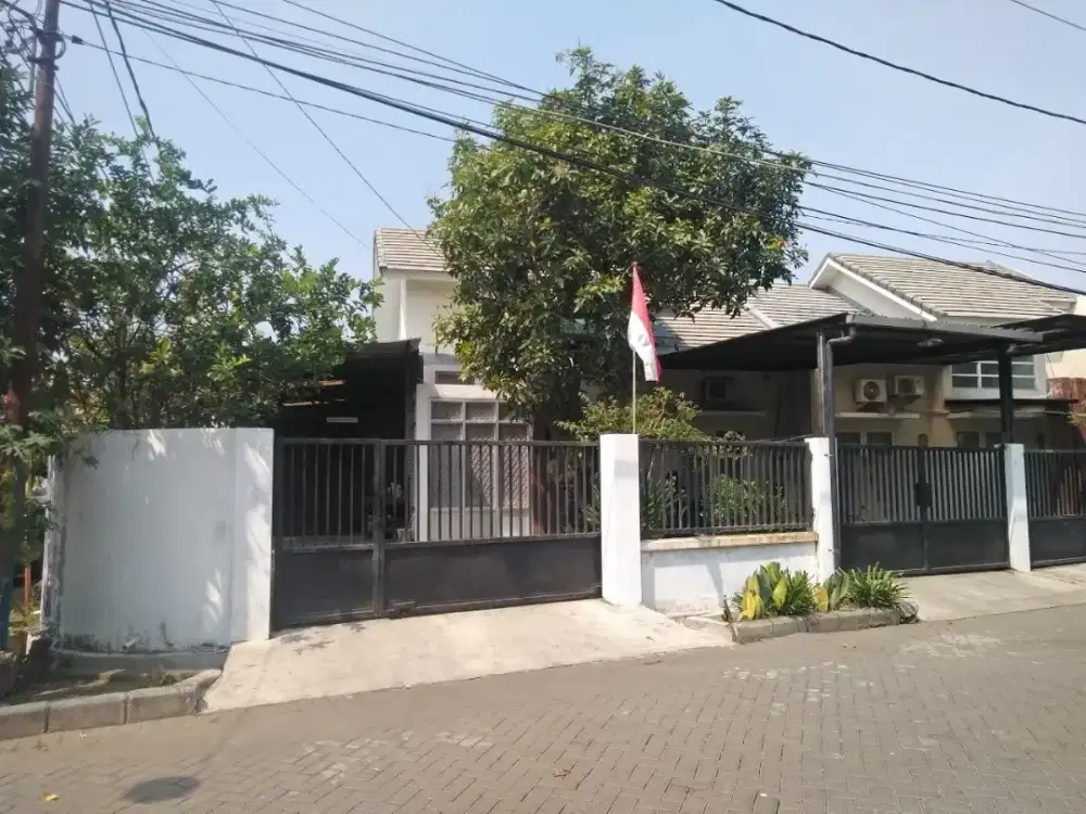 Wisma Mukti klampis dekat manyar nginden