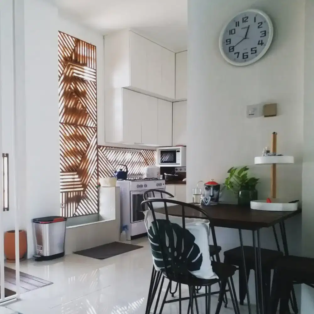 Rumah 3,5 lt pinggir jalan full furniture