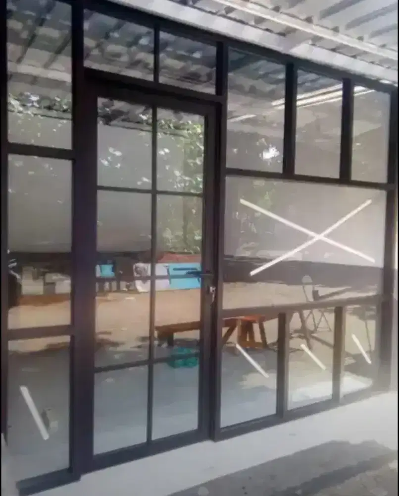 Pintu Kaca Toko Partisi Aluminium