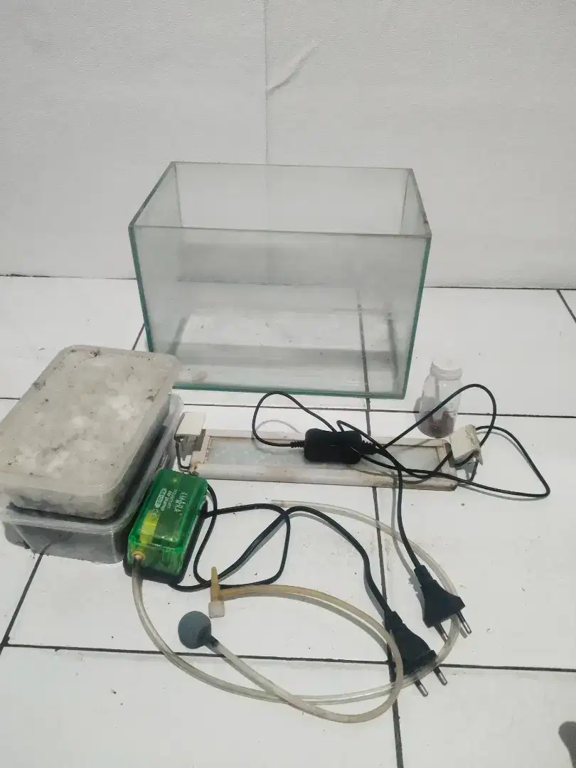 Aquarium mini bekas