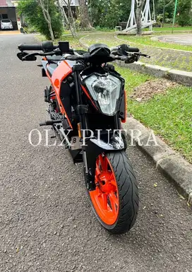 KTM DUKE 200 ABS TAHUN 2023 ORANYE MURAH MULUS