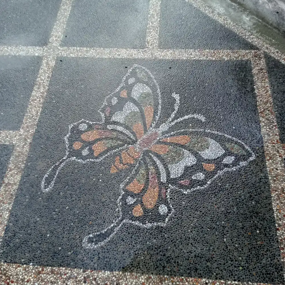 Batu sikat motif