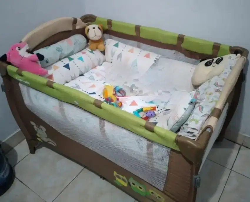Tempat tidur merk babydoes bekas