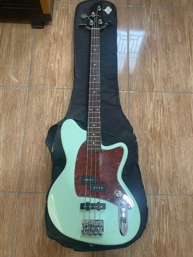 Ibanez bass TMB 100 MGR Talman 4 String