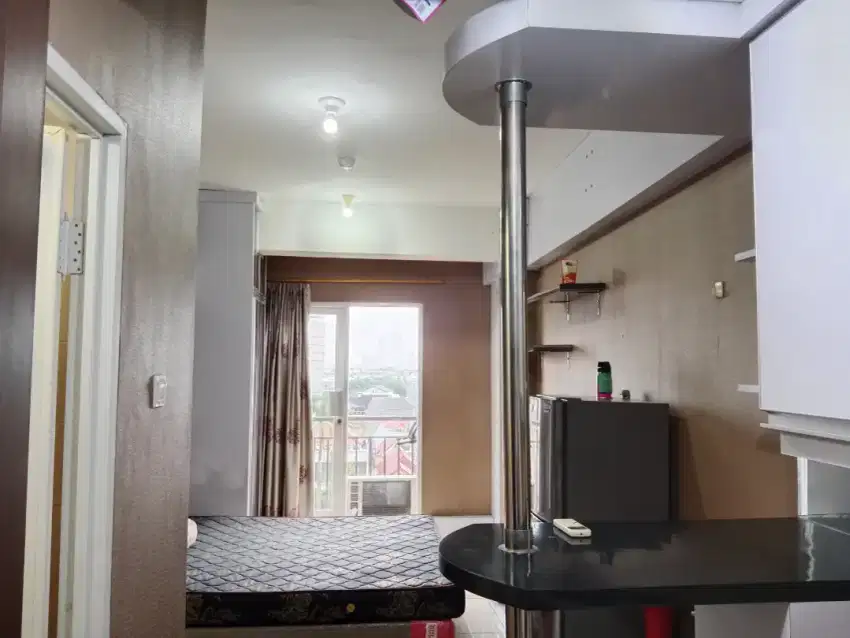 Disewakan unit studio Apartemen Puri Park View Tower A lt 8 hdp timur