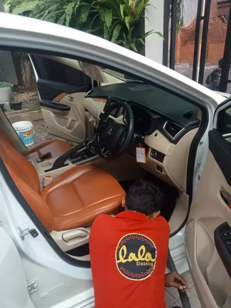 Jasa cuci kasur sofa kursi kantor jok mobil