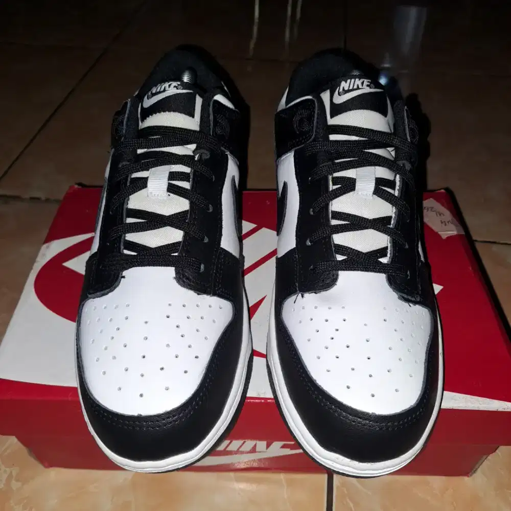 Sepatu Sneakers Nike