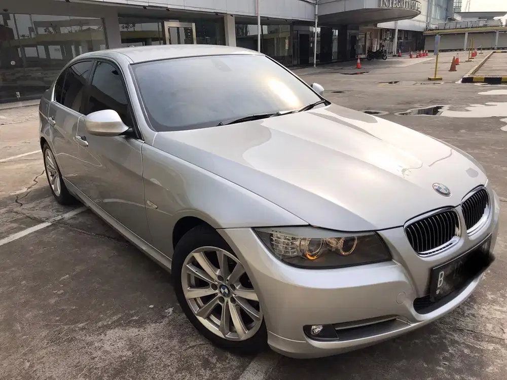 BMW 320i 2012 320 lci