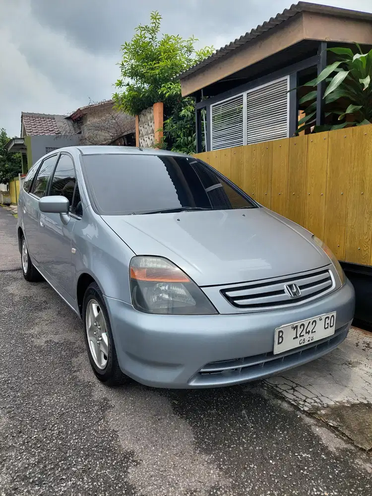 Honda Stream 1.7 tahun 2002