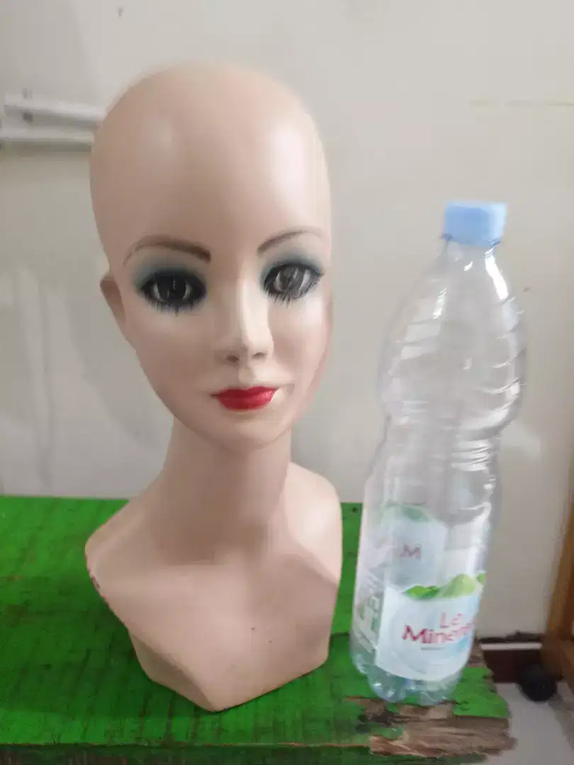 Manekin wanita...