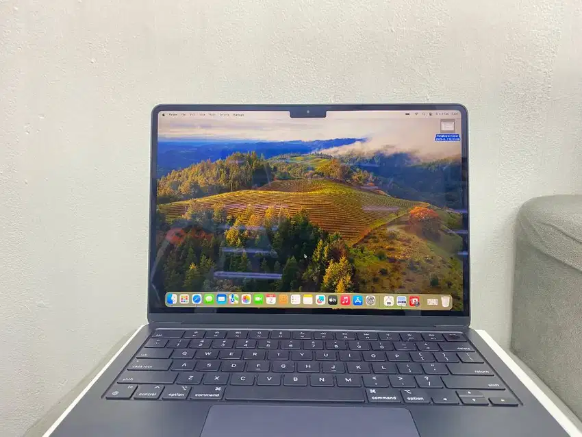 MACBOOK AIR 2022 M2 13 8/512GB BRAND NE OPEN BOX