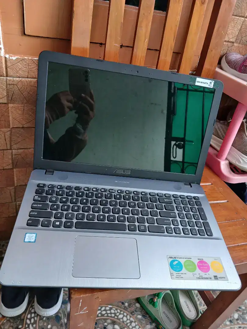Laptop asus minat chat saja
