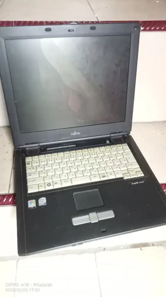 Jual Laptop Fujitsu Jadul bekas kantor