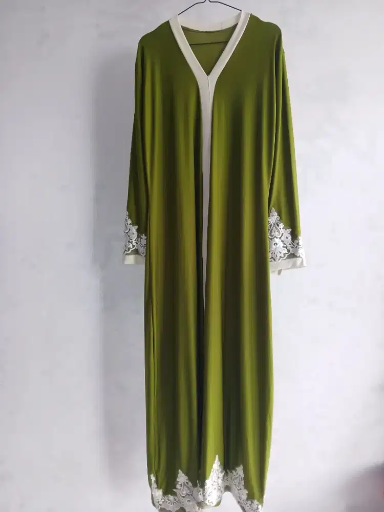 Dress bludru dan dress panjang