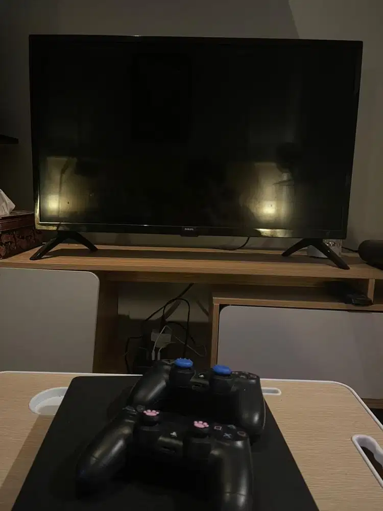 Ps 4 + tv phillips 32inch