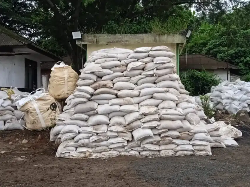 Batu Apung 25kg ukuran 1 - 3cm Murah Berkualitas