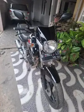 Honda Tiger Revo hitam