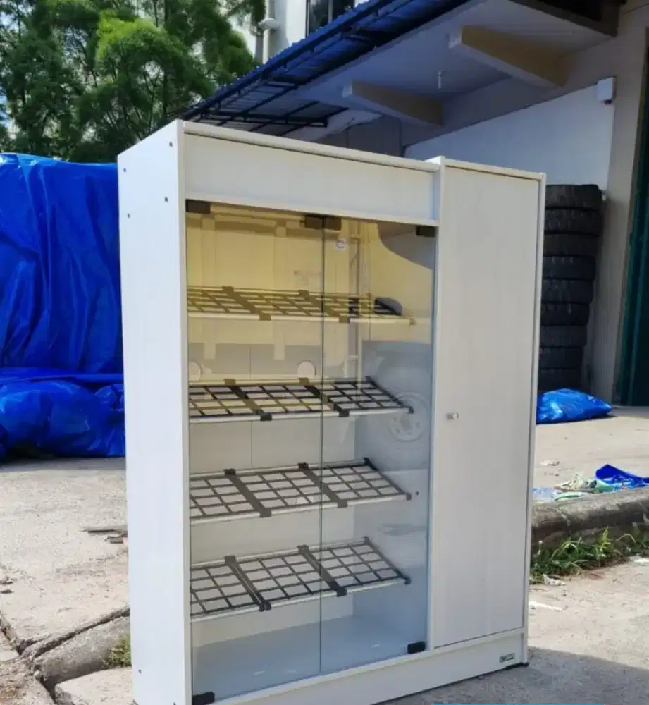 Rak sepatu, lemari sepatu putih 3 pintu